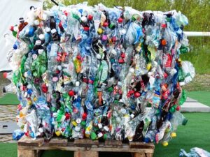 poluarea plastica in romania